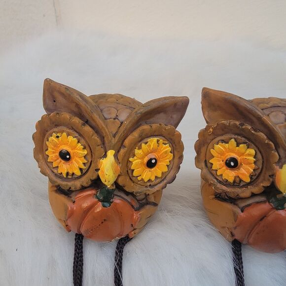 Set Of 2 Owl Shelf Sitters Resin Dangling Legs  Fall Decor Thanksgiving - Picture 2 of 5